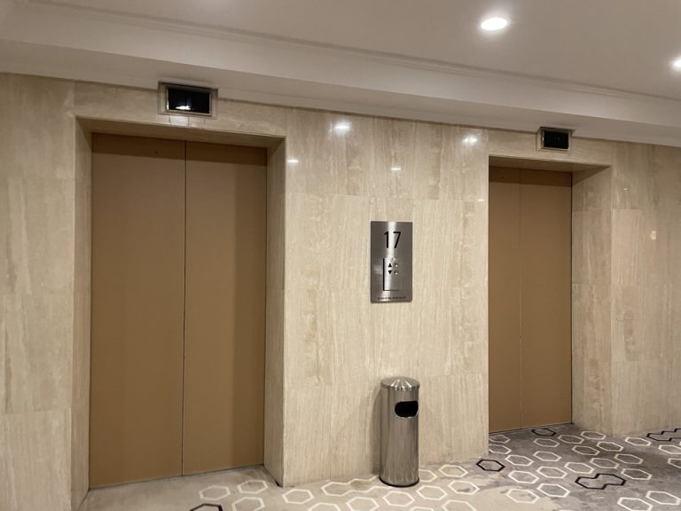 客室会エレベーターホール