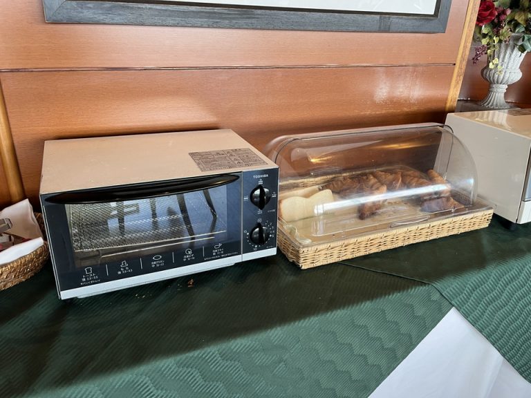 トースター完備でパンもありました。