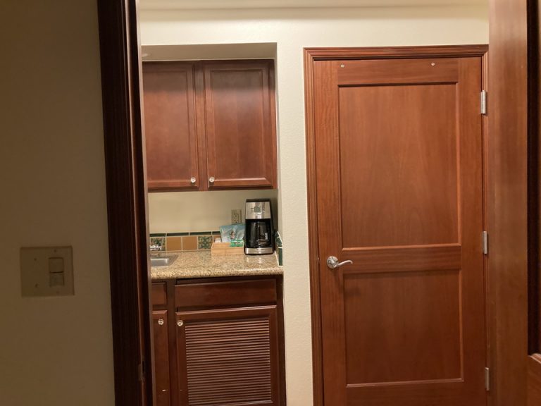 バスルーム内から入口