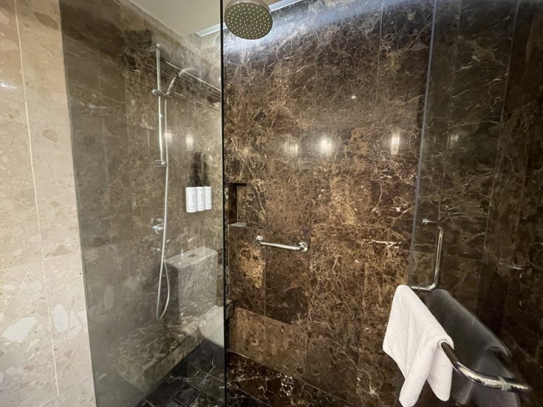 シャワーるーむ