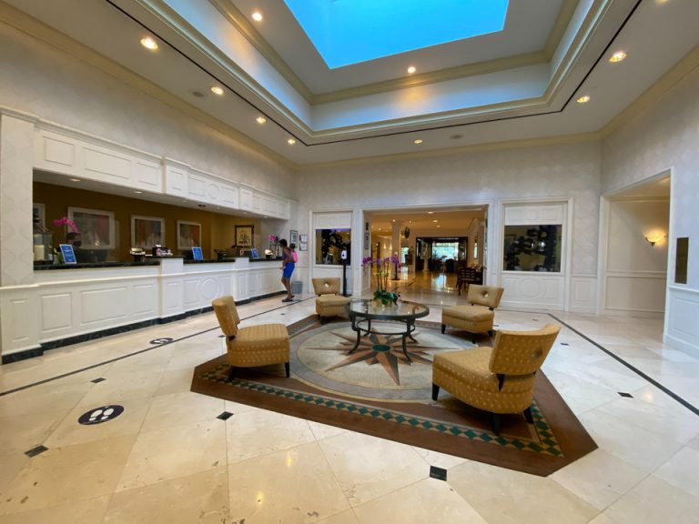 フロント、ロビー