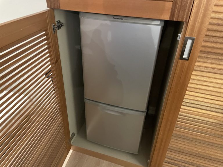 冷蔵庫(閉じた状態)