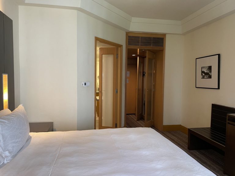 窓からエントランス