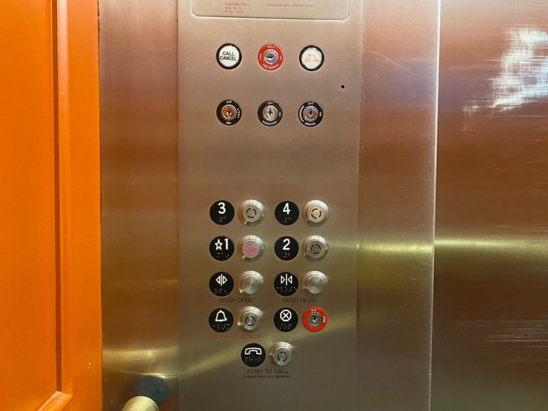 エレベーターボタン(1)