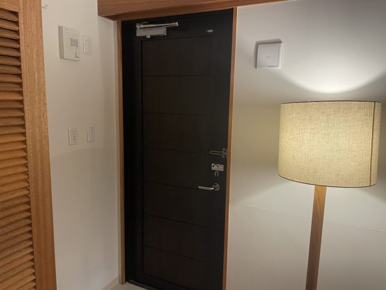 客室内観ドア