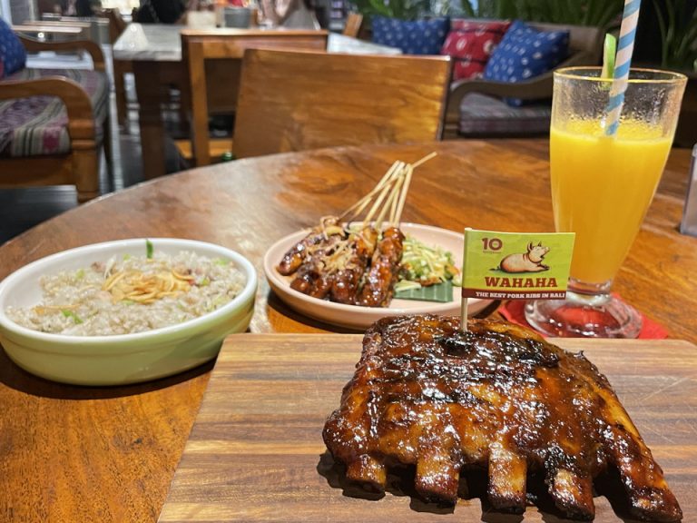 スペアリブとチキンを頼みました