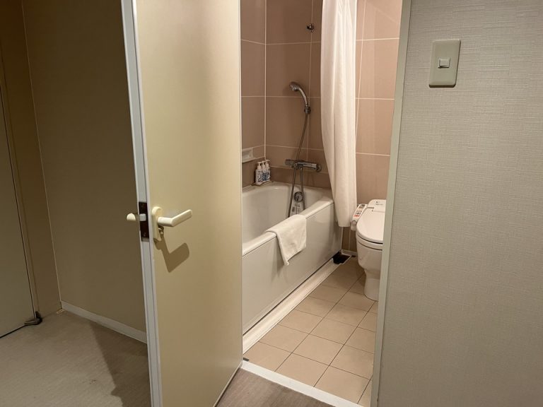 バス、トイレ内観