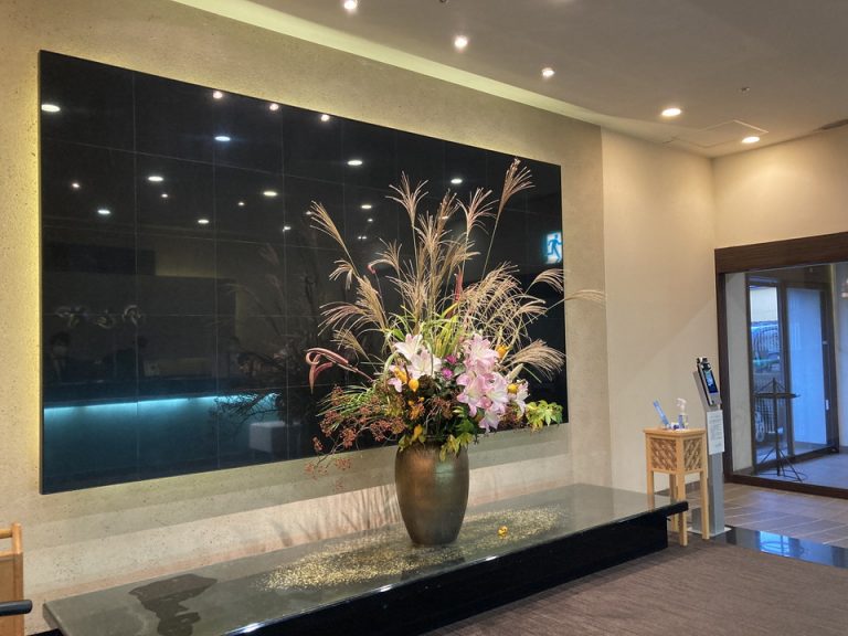 ロビーの生け花