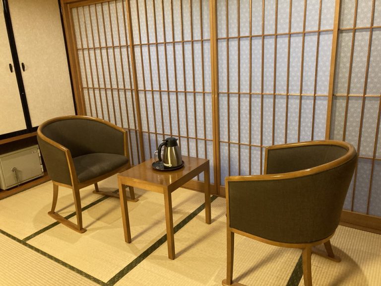 ソファとデスク