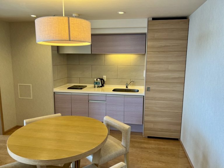 7F29623B-E601-4E51-BB9A-909634BDD4DE_1_201_a