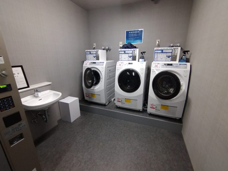 1階にコインランドリー