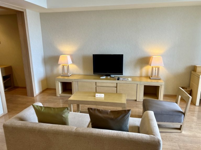 8B819E67-1571-47F6-A962-A3284F85100A_1_201_a