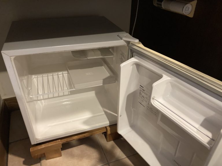 ミニ冷蔵庫内部