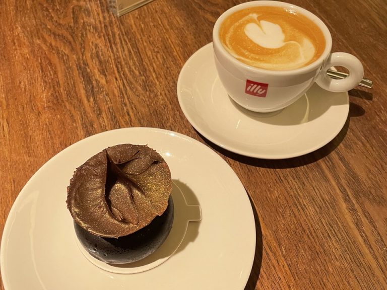 カフェ利用(ロビーおく)