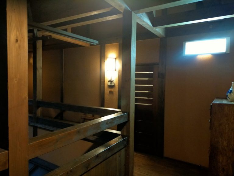 客室入口付近廊下(1)