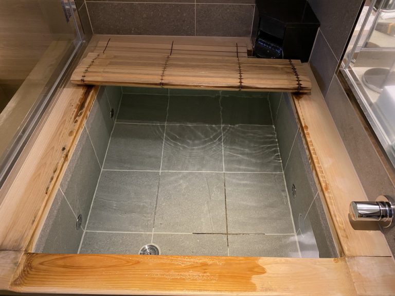 バスタブ