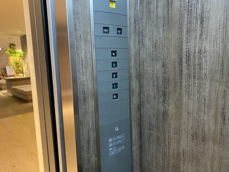 エレベーター階数ボタン