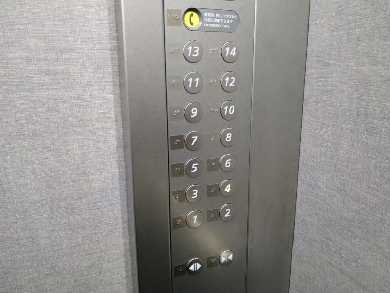 エレベーター階数ボタン
