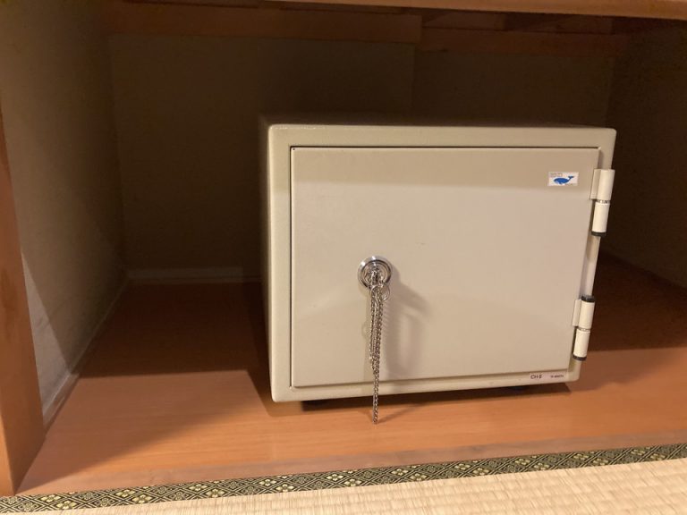 セーフティボックス(閉じた状態)