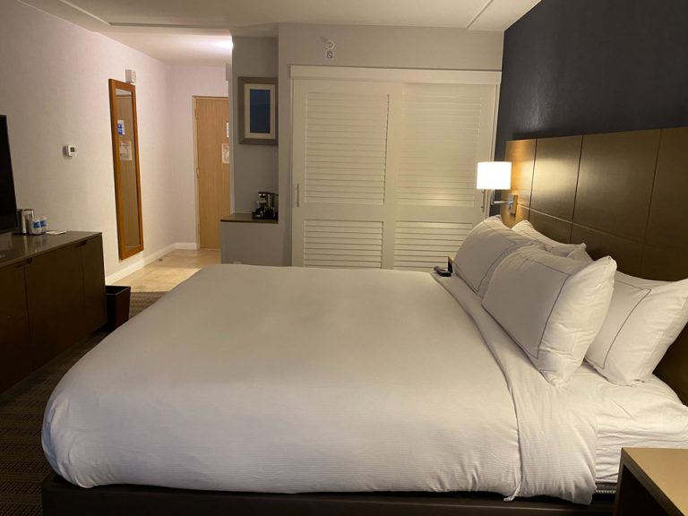 客室窓から入り口