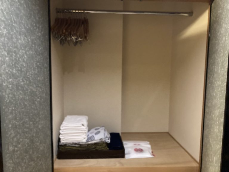 クローゼット(開けた状態)