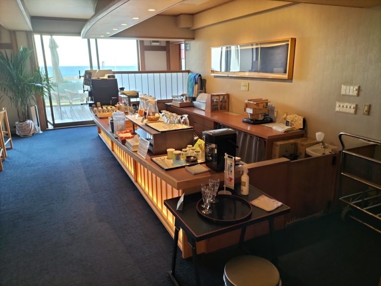 ロビー全体 (7)