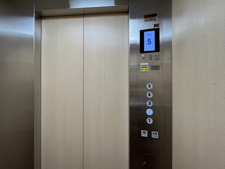 エレベーター階数ボタン(2)