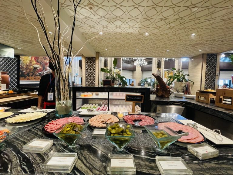 朝食ビュッフェ(5)