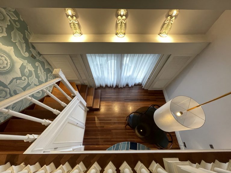 2階から1階の景色