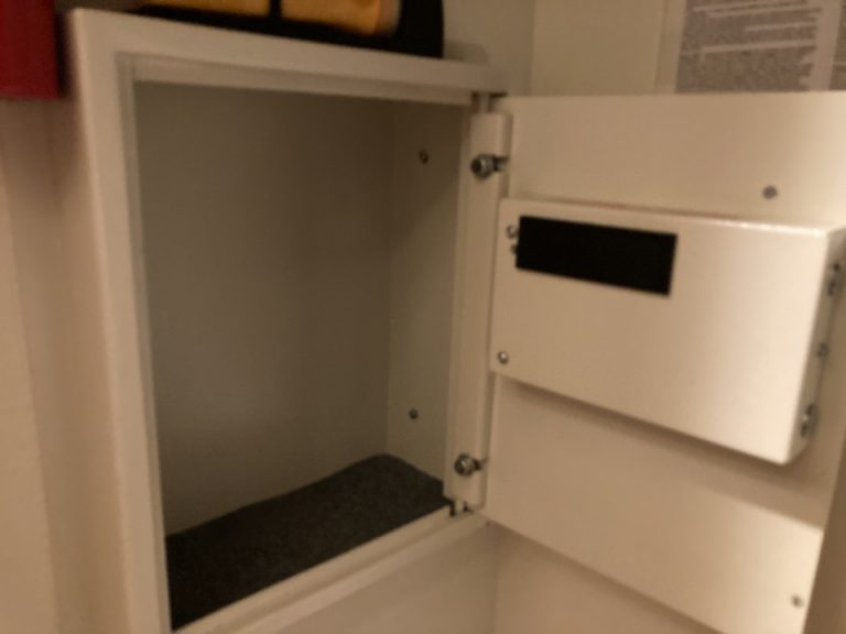 セーフティボックスk(開けた状態)