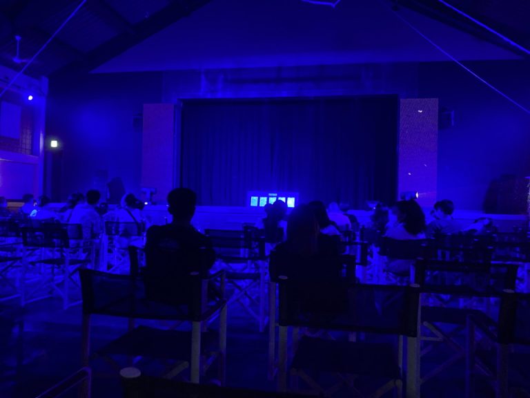 日替わりのナイトショー。この日はマジックでした