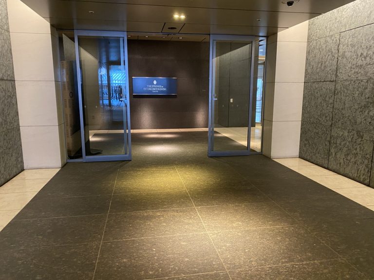 2階エントランス内観