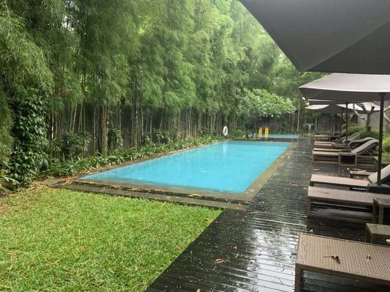 ファミリープール