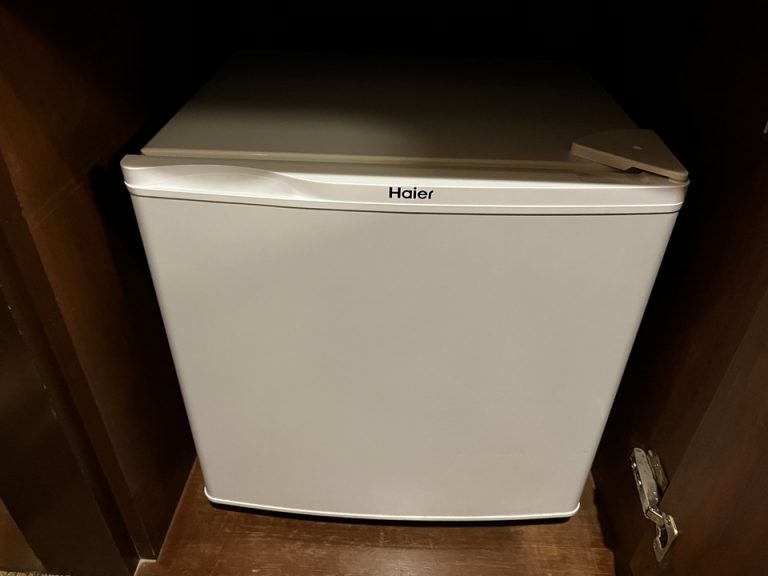 冷蔵庫閉じた状態