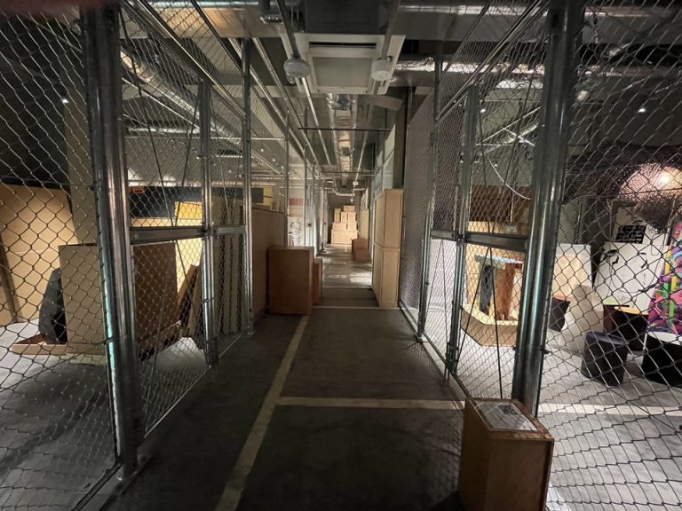 地階アートギャラリー