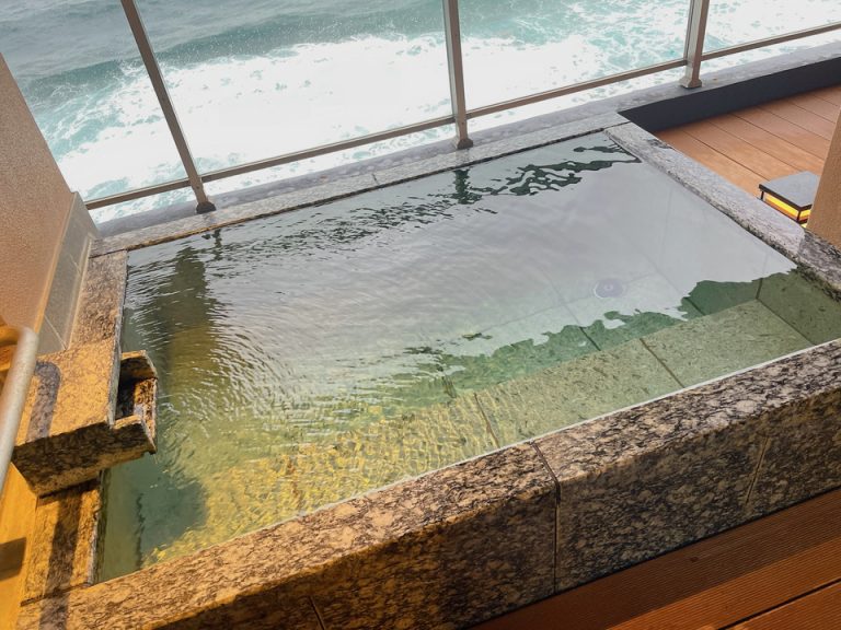 客室露天風呂(1)