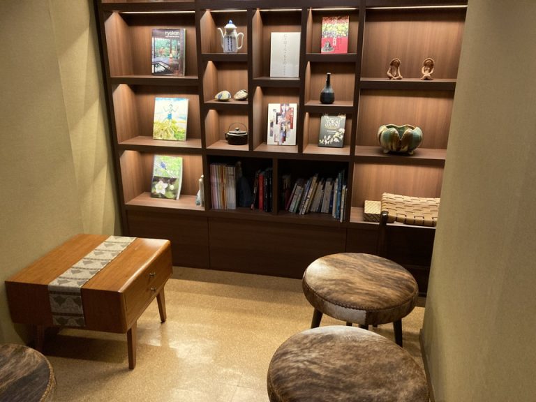 ライブラリーコーナー