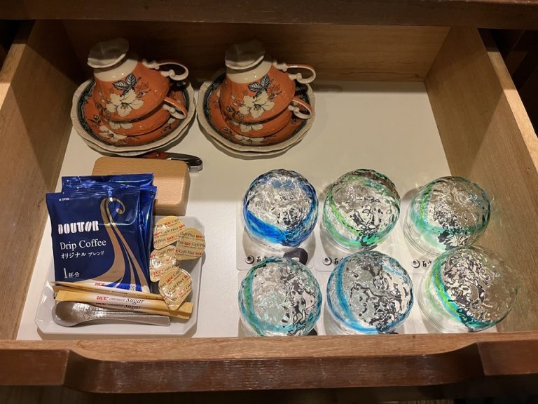 グラス・カップ