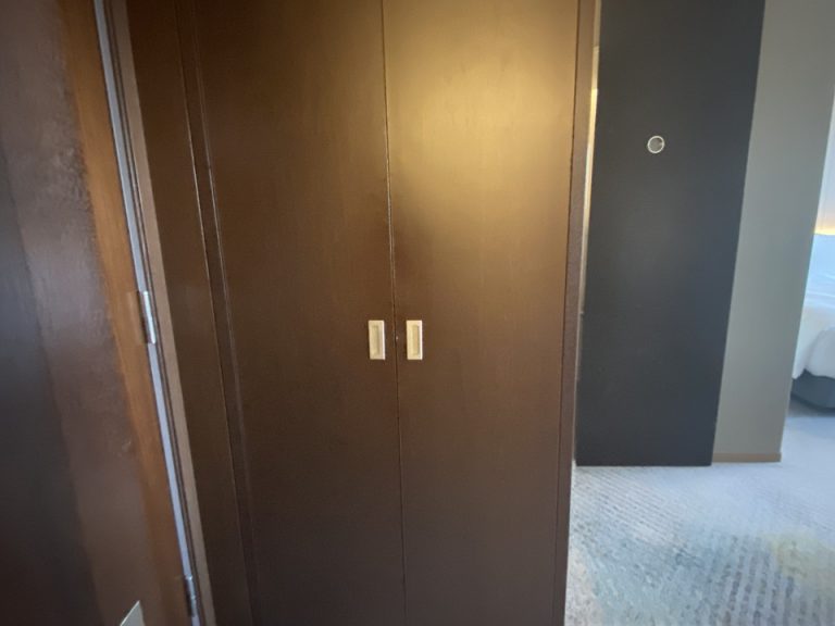 クローゼット(閉じた状態)