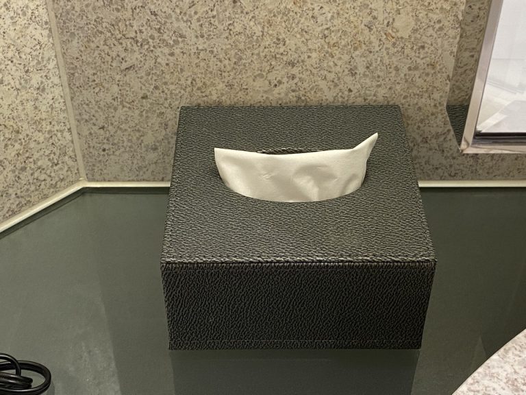 洗面台のティッシュ
