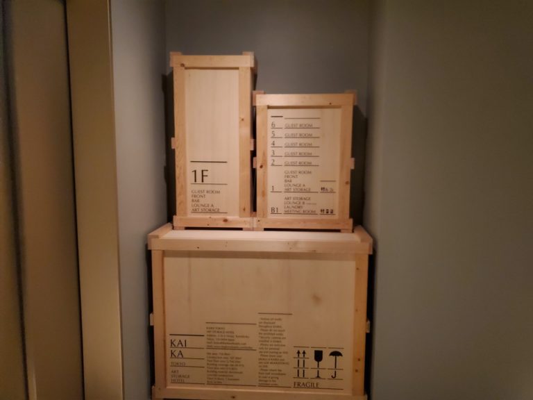 エレベーターホールフロント階