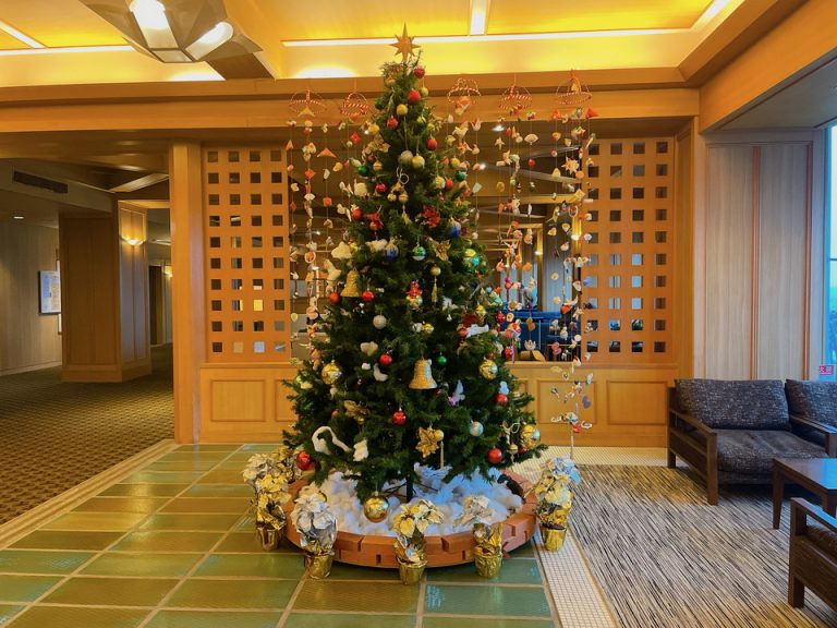 フロント前のツリー