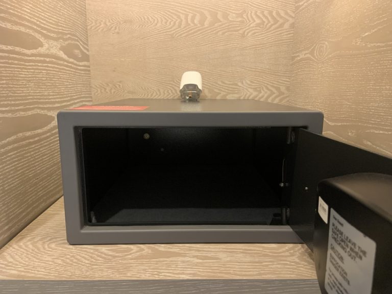 セーフティボックス_開けた状態