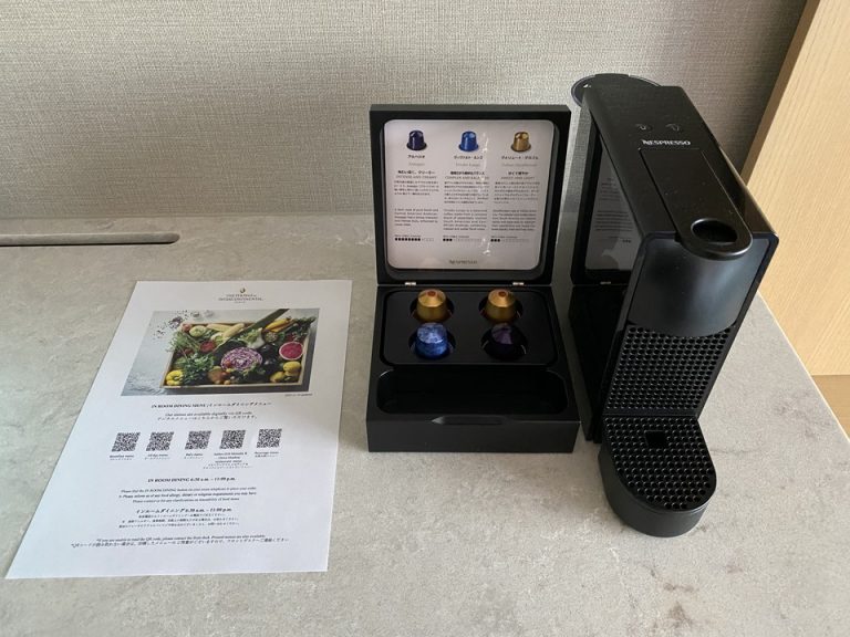 コーヒーマシーンとカプセル