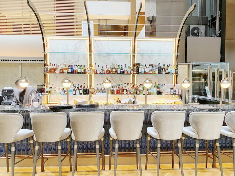 カフェ_バー「リュトモス」のバースペース