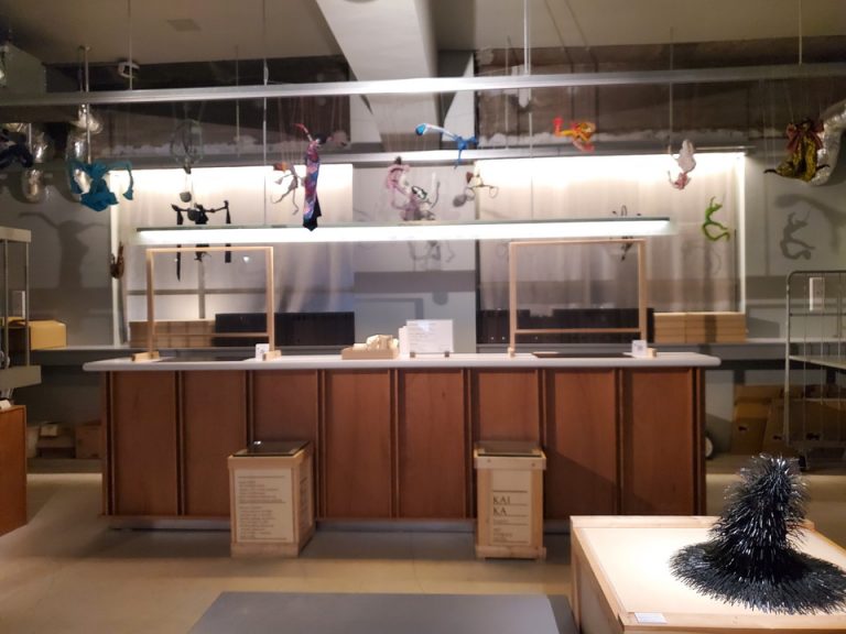 フロントカウンター