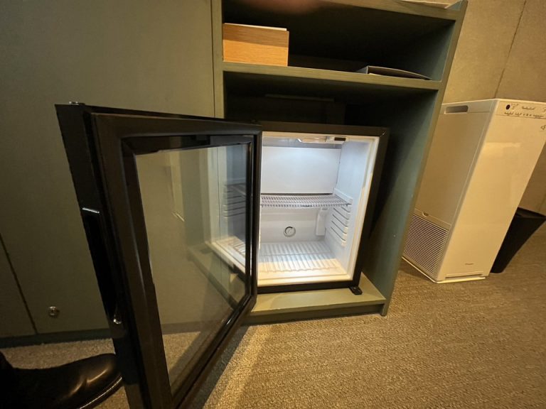 冷蔵庫(開けた状態)