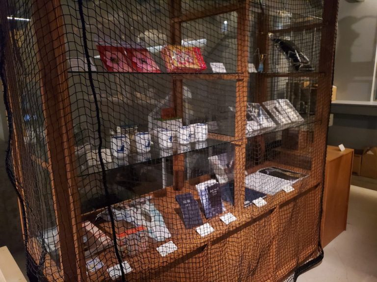 フロント横ショップコーナー