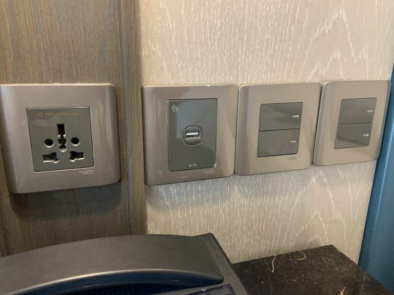 インターナショナルプラグ01