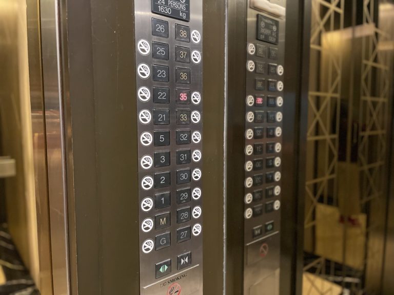 エレベーター(1)